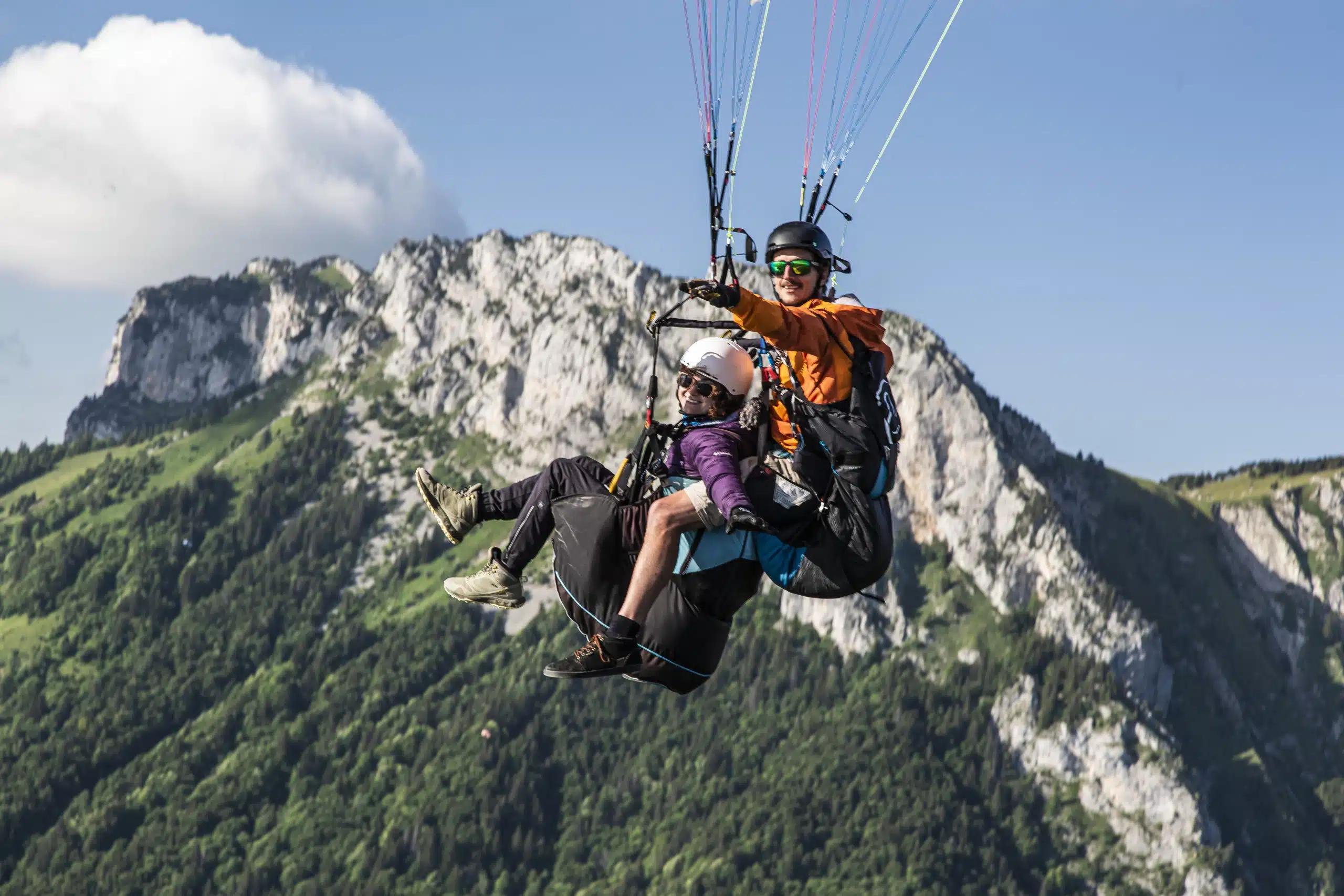 Parapente au-dessus du lac d'Annecy : une expérience sensorielle unique