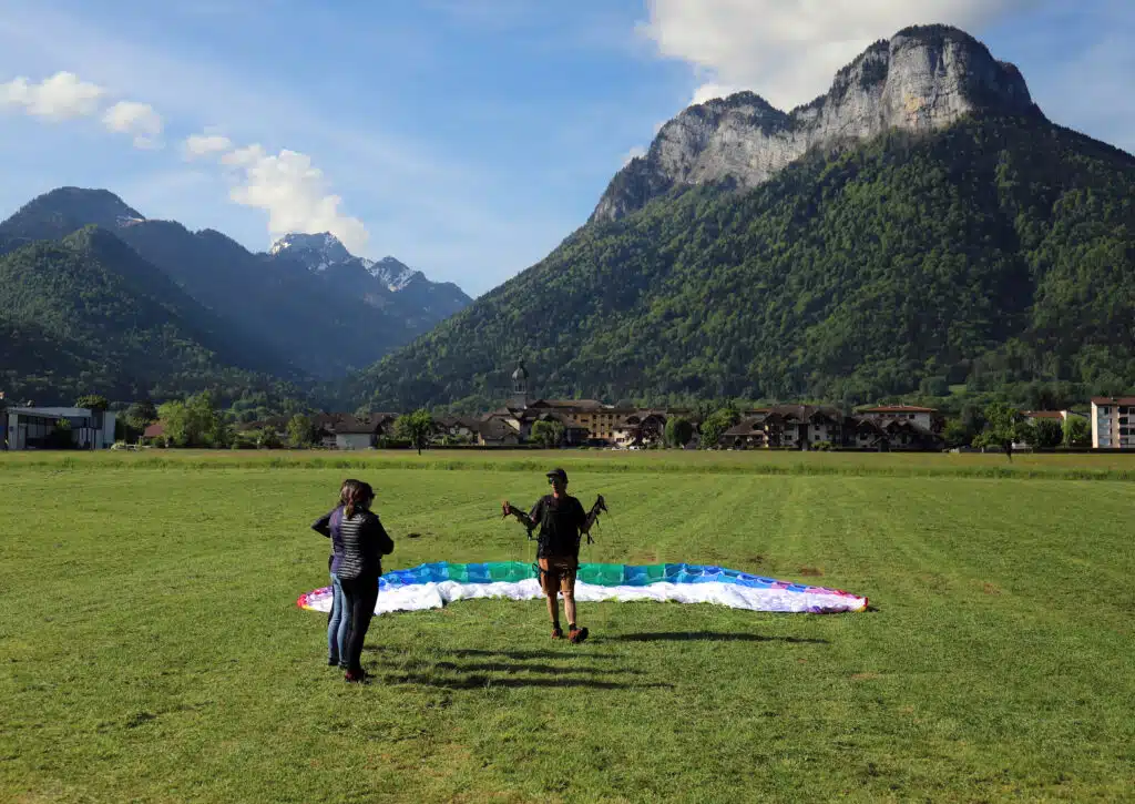 Stage de parapente au-dessus du lac d'Annecy : une opportunité de découvrir un nouveau monde